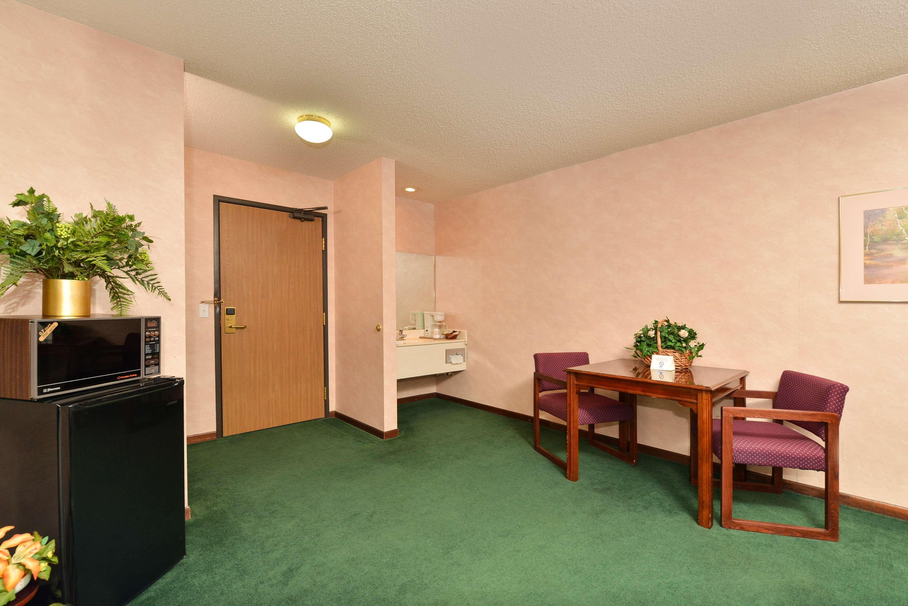 Radisson Hotel Куритиба Экстерьер фото A typical room at the hotel