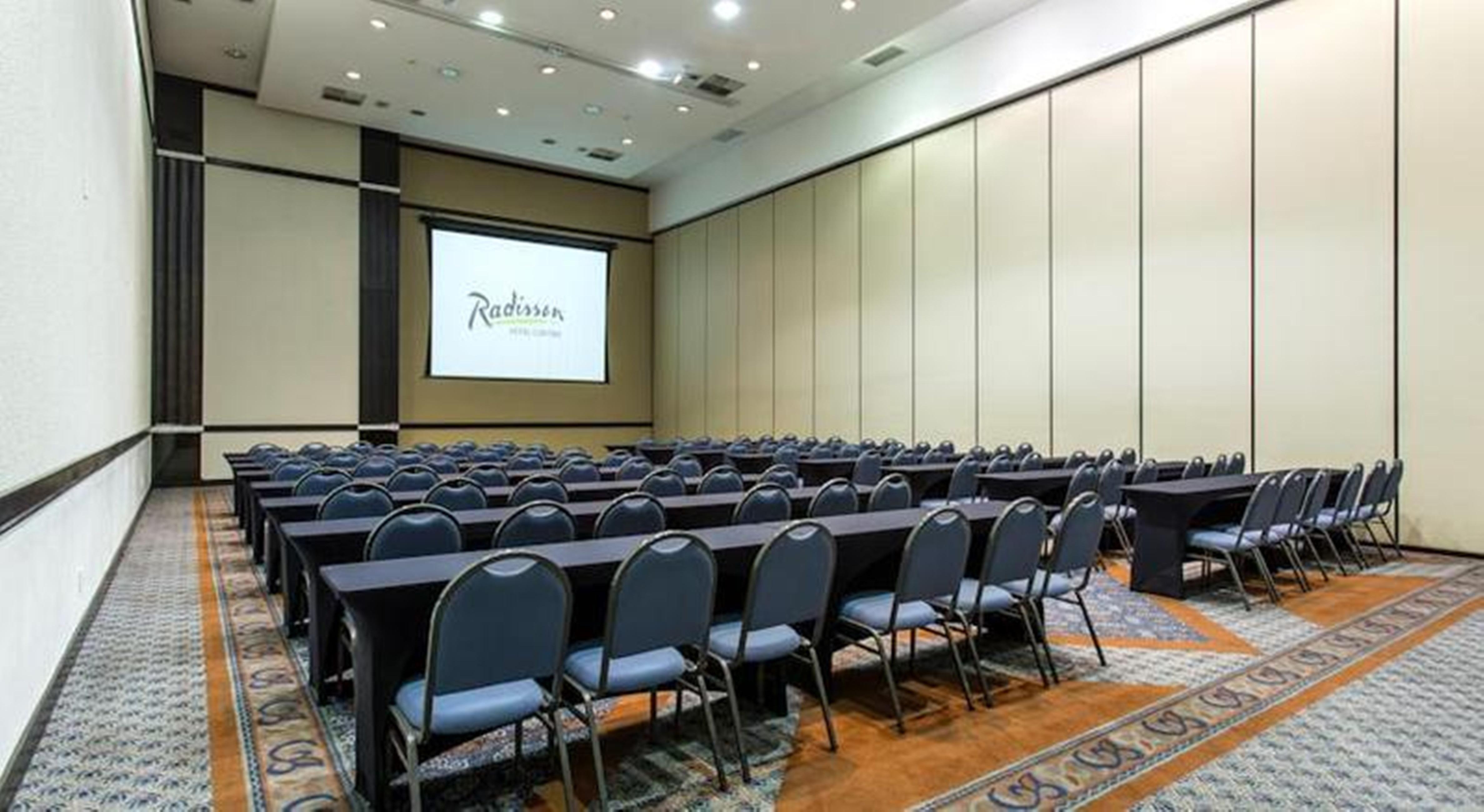 Radisson Hotel Куритиба Экстерьер фото Meeting room