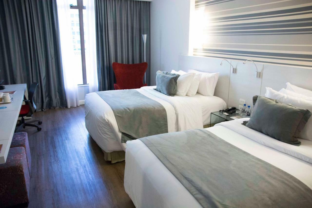 Radisson Hotel Куритиба Экстерьер фото